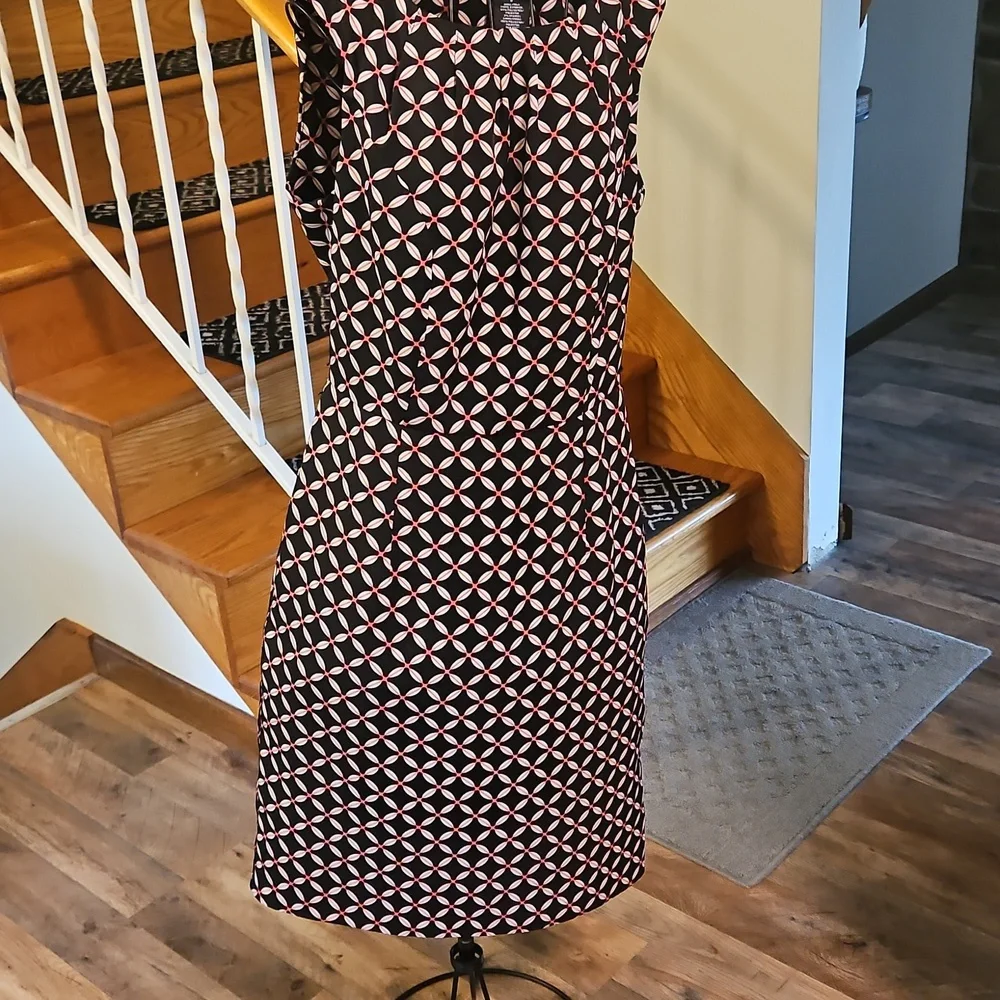 👗East 5th Black, Pink and White Sheath Midi Dress - Picture 3 of 8